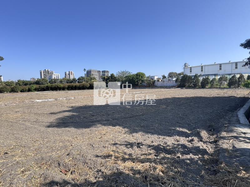 南屯鎮安段｜雙面臨路都計內農地房屋室內格局與周邊環境