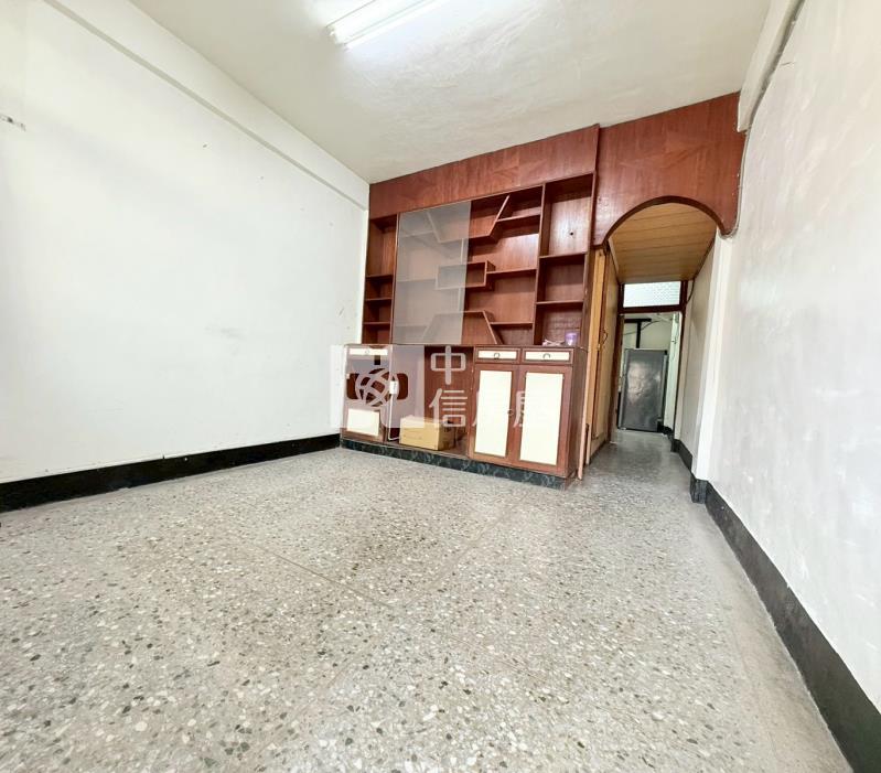 太平便宜透天房屋室內格局與周邊環境