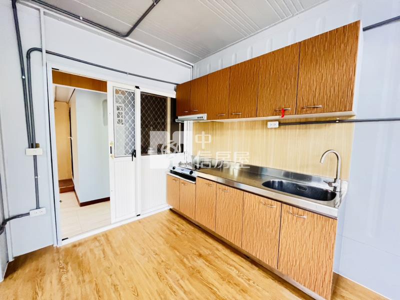 近涼山遊憩區.銘泉生態農場旁附資材室農地房屋室內格局與周邊環境