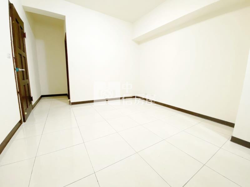 【新世紀】內壢交流道美麗歐洲3房車房屋室內格局與周邊環境