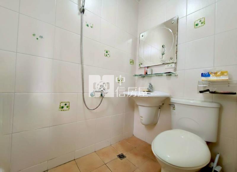 沙鹿震後大地坪臨路孝親別墅房屋室內格局與周邊環境