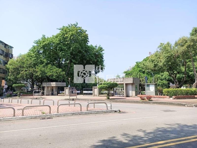 溫布頓三房+車位房屋室內格局與周邊環境