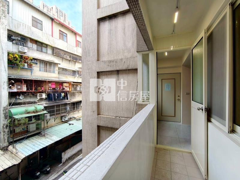 五權車站全新整理三房三樓美寓房屋室內格局與周邊環境