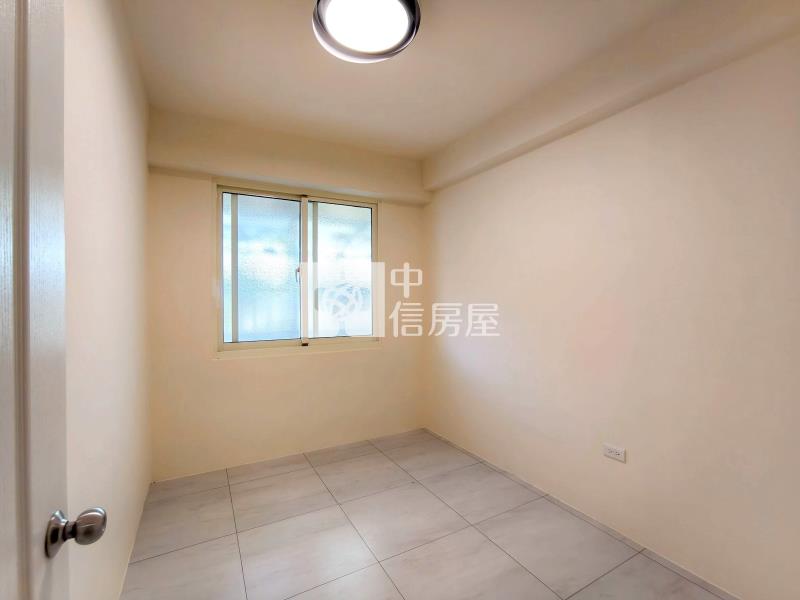 五權車站全新整理三房三樓美寓房屋室內格局與周邊環境