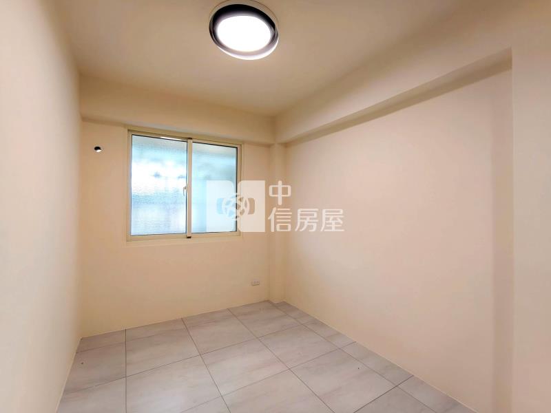 五權車站全新整理三房三樓美寓房屋室內格局與周邊環境