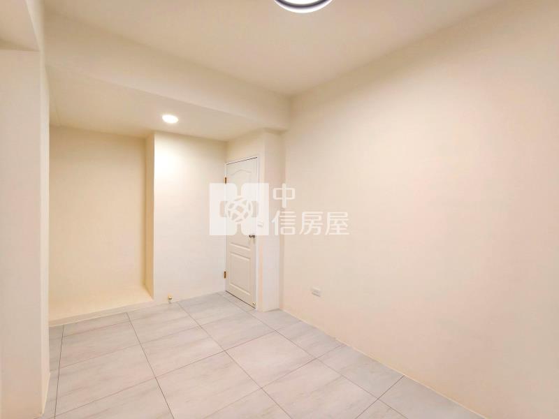 五權車站全新整理三房三樓美寓房屋室內格局與周邊環境