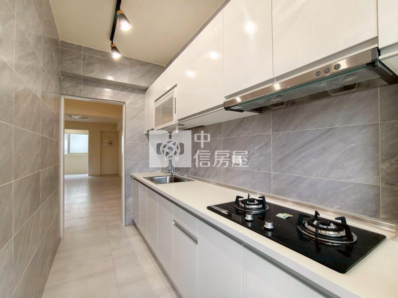 五權車站全新整理三房三樓美寓房屋室內格局與周邊環境