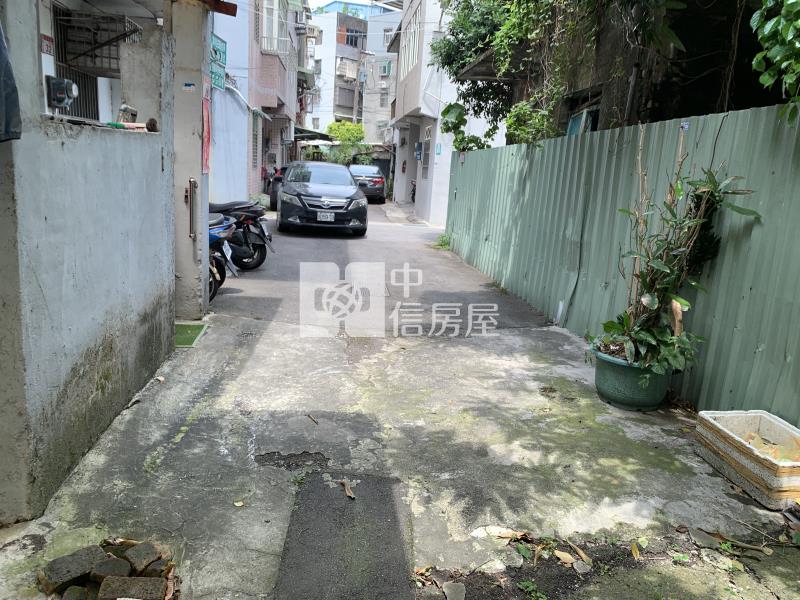 幸福國中小大地坪透天房屋室內格局與周邊環境