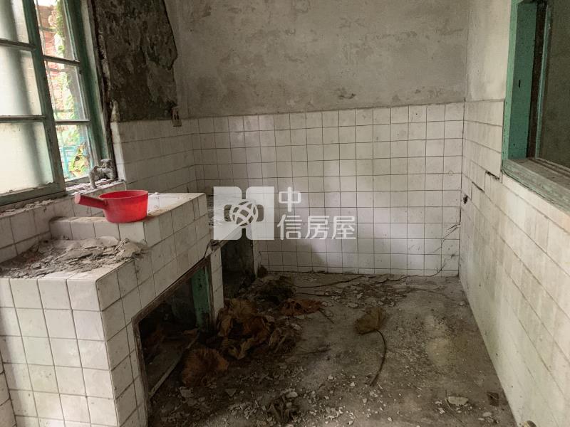 幸福國中小大地坪透天房屋室內格局與周邊環境