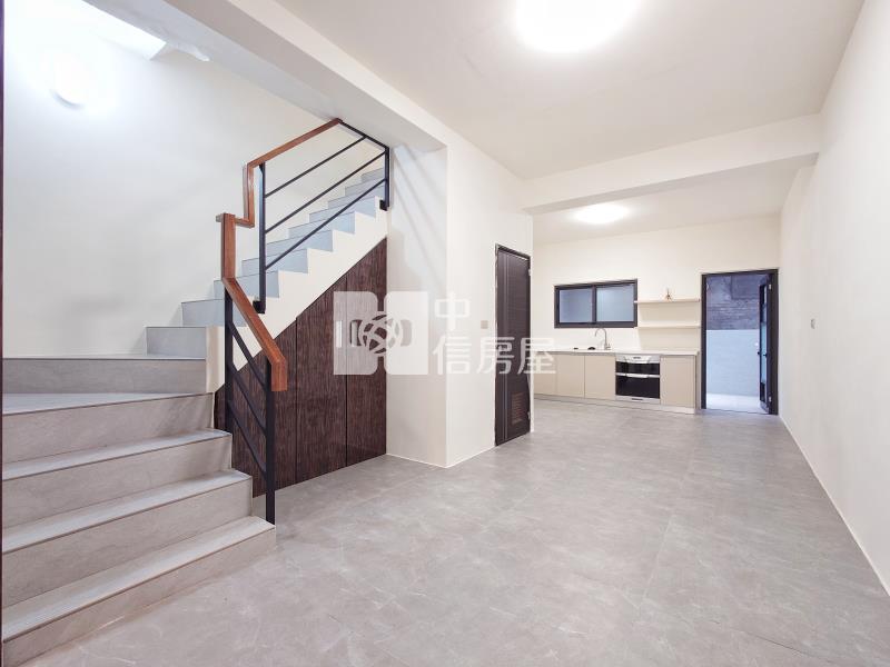 長億商圈精裝車庫美墅房屋室內格局與周邊環境