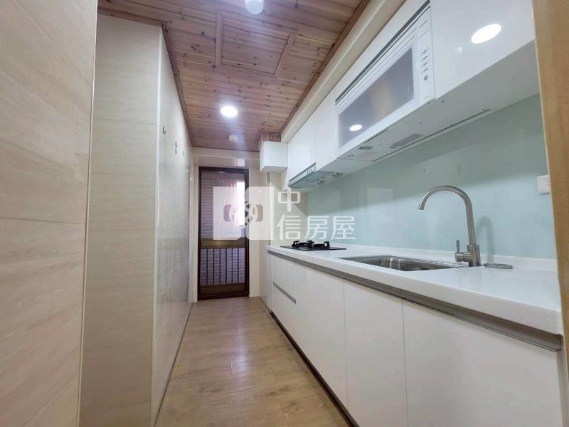 近夢時代空中花園三房平車房屋室內格局與周邊環境