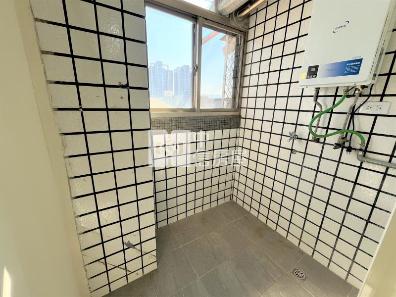 樹孝商圈-梅園華廈三房車位房屋室內格局與周邊環境