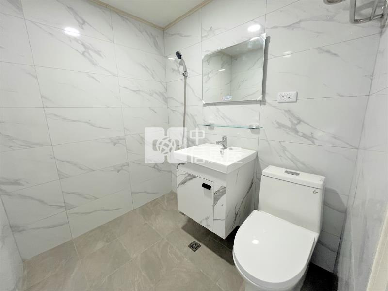 樹孝商圈-梅園華廈三房車位房屋室內格局與周邊環境