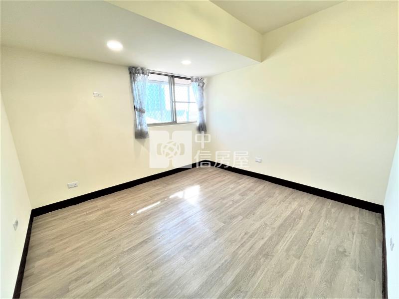 樹孝商圈-梅園華廈三房車位房屋室內格局與周邊環境