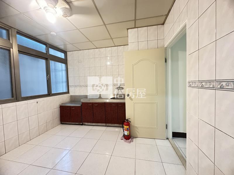 龍潭商圈低樓層二房美公寓房屋室內格局與周邊環境