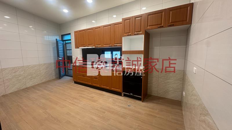 近A20站日式風整新透天房屋室內格局與周邊環境