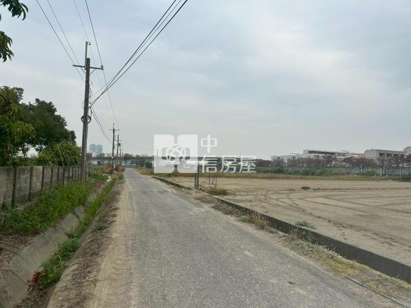 緊臨LM特區開心農場+平房房屋室內格局與周邊環境