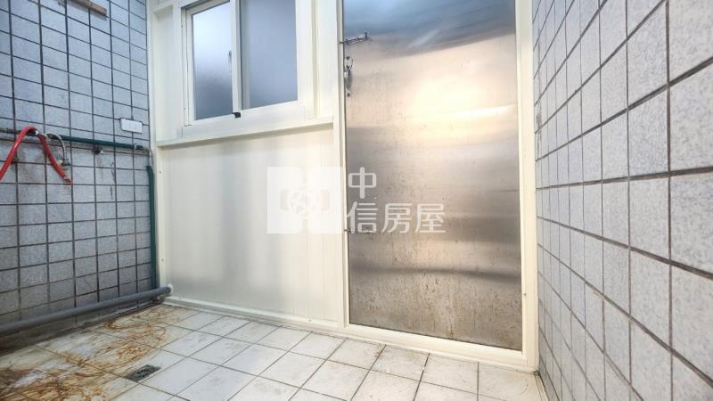 桃園君臨天下一樓三房車房屋室內格局與周邊環境