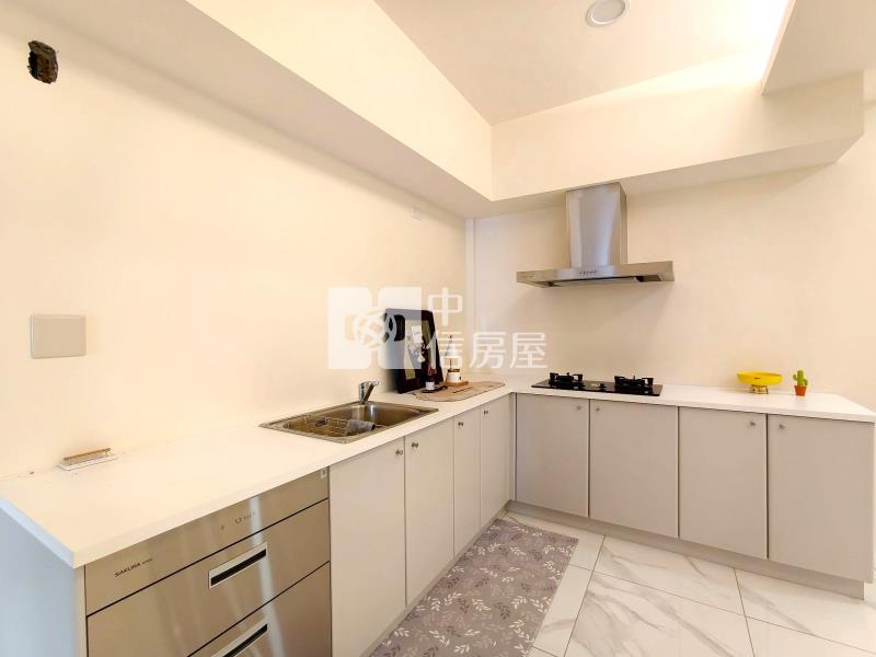 中國醫商圈全新整理大三房平車房屋室內格局與周邊環境