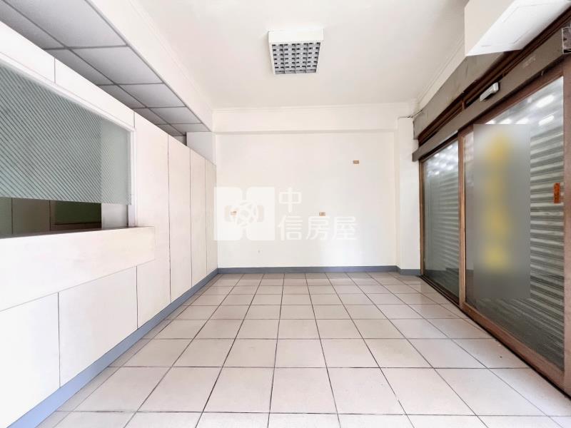 平鎮忠孝路新勢公園透天店面房屋室內格局與周邊環境