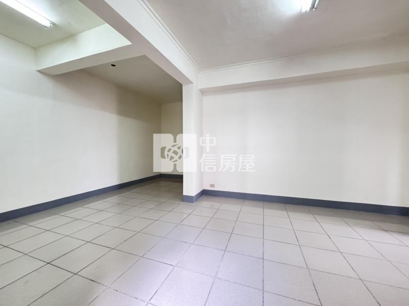 平鎮忠孝路新勢公園透天店面房屋室內格局與周邊環境