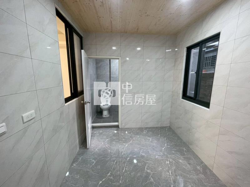 太平藝文中心*全新整理.大面寬.大車庫*透天房屋室內格局與周邊環境