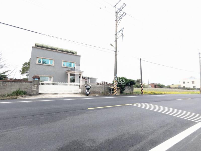 近青埔高鐵大面寬大地坪農舍房屋室內格局與周邊環境