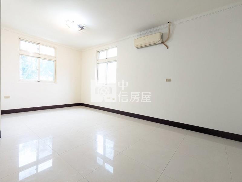 近青埔高鐵大面寬大地坪農舍房屋室內格局與周邊環境