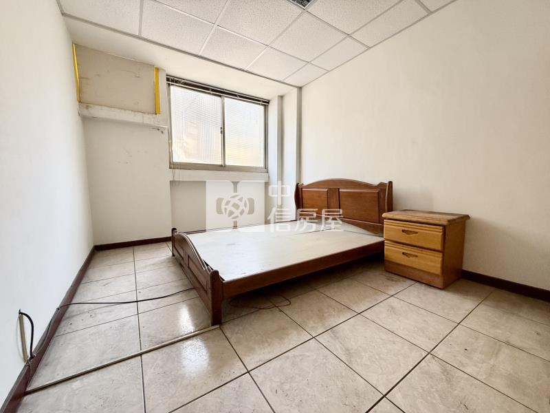 一中LaLaport百貨圈三房美寓房屋室內格局與周邊環境