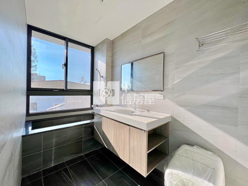 屏東房屋-麟洛全新電梯忘年之墅房屋室內格局與周邊環境