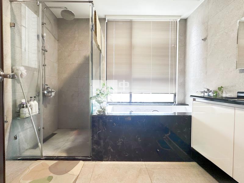 米蘭雙星4房平車房屋室內格局與周邊環境