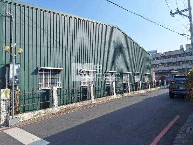 仁德太子路正路面漂亮農地+合法倉庫房屋室內格局與周邊環境