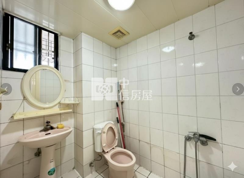 中壢車站正新興路大空間電梯美套房房屋室內格局與周邊環境