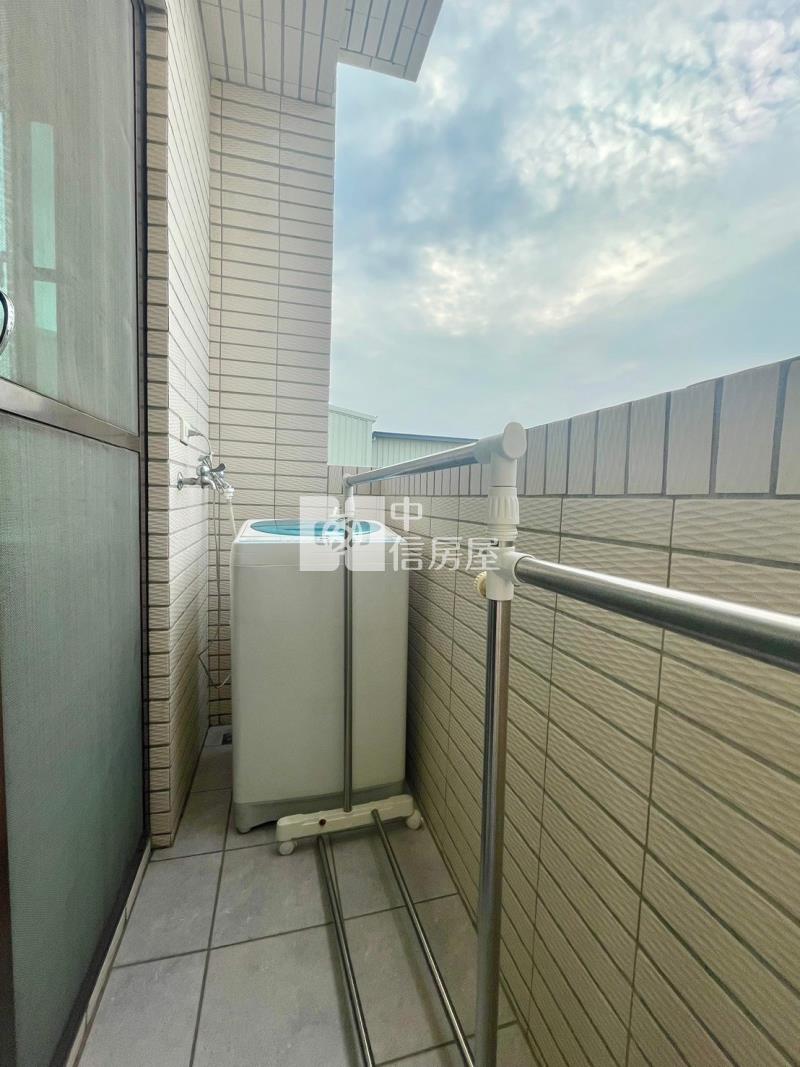 興嘉首席三角窗黃金店住房屋室內格局與周邊環境