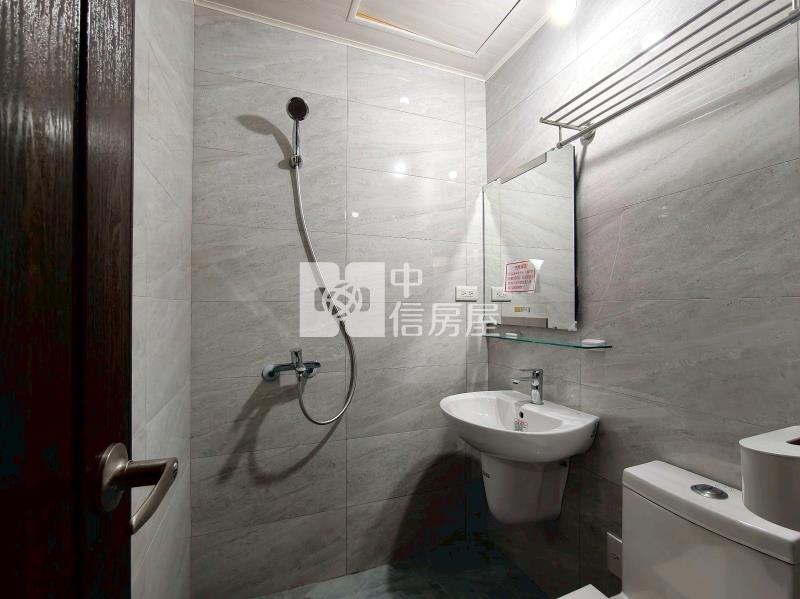 太平宜欣國小全新邊間電梯別墅房屋室內格局與周邊環境