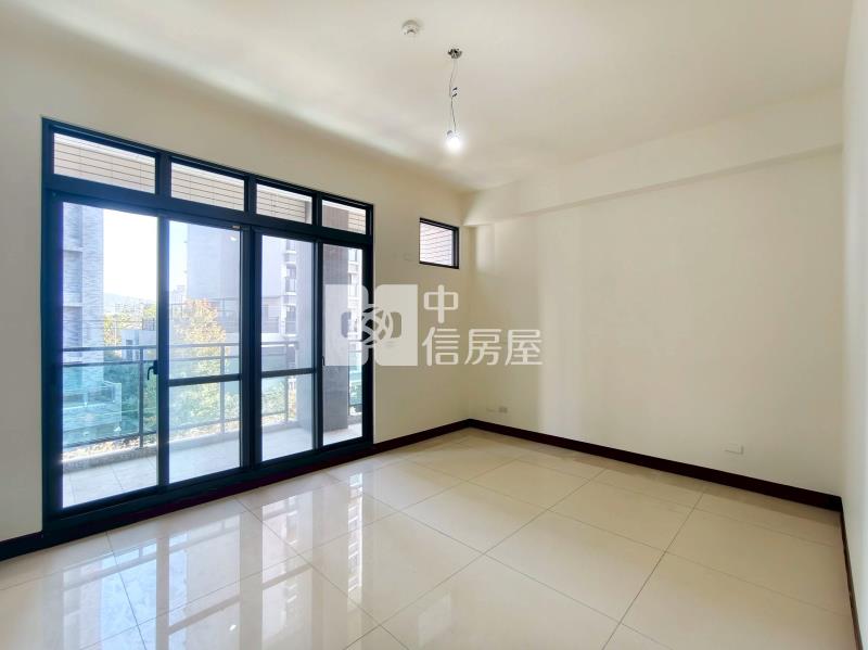 太平宜欣國小全新邊間電梯別墅房屋室內格局與周邊環境