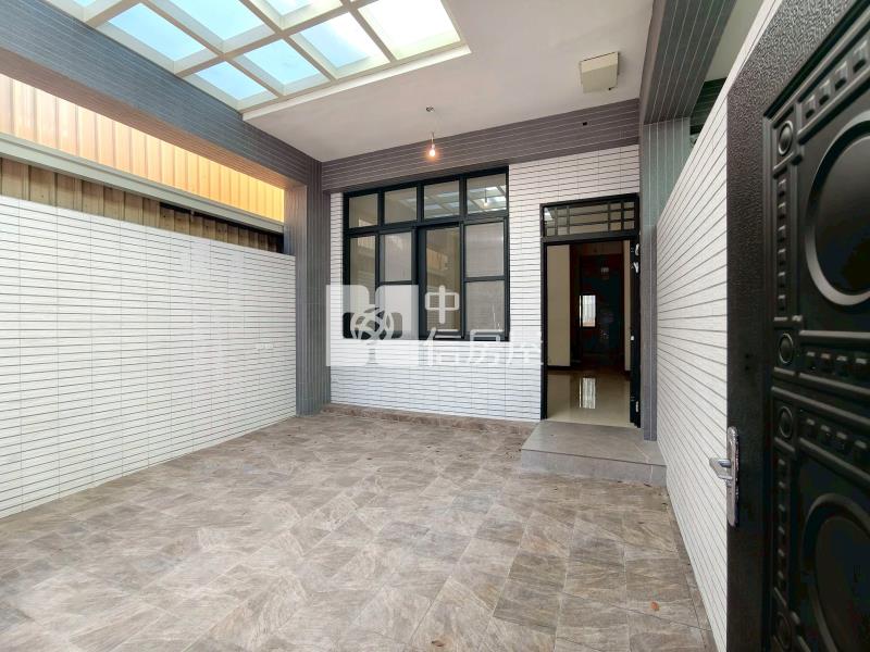 太平宜欣國小全新邊間電梯別墅房屋室內格局與周邊環境