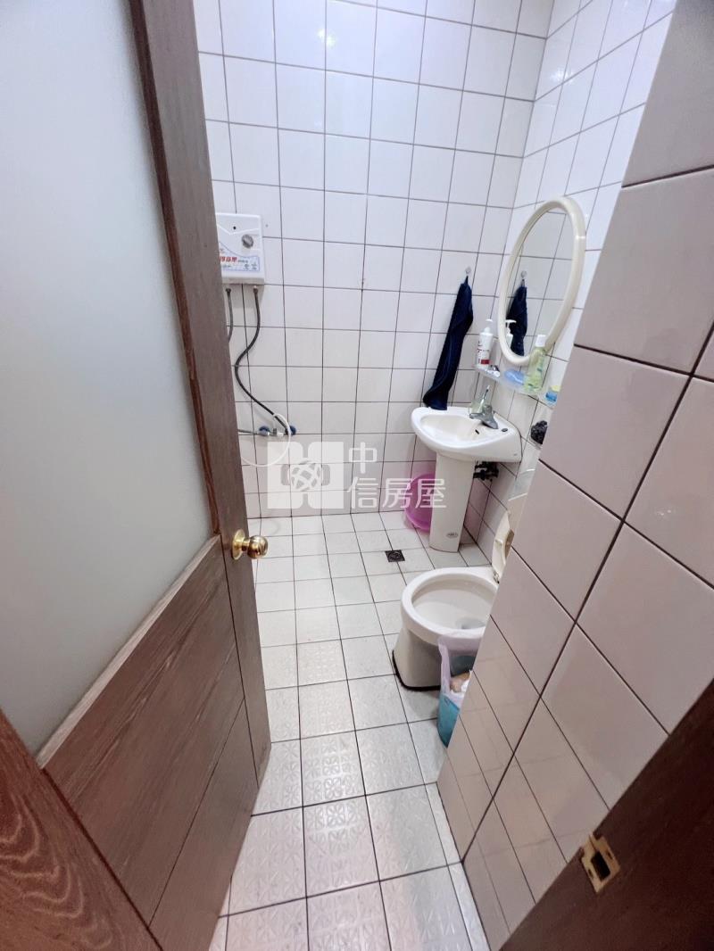 桃園武陵高中大套房+平面車位房屋室內格局與周邊環境