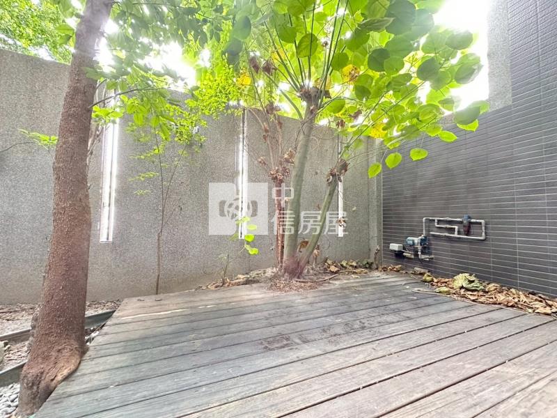 大慶捷運站朝南面公園13期電梯雙車別墅房屋室內格局與周邊環境