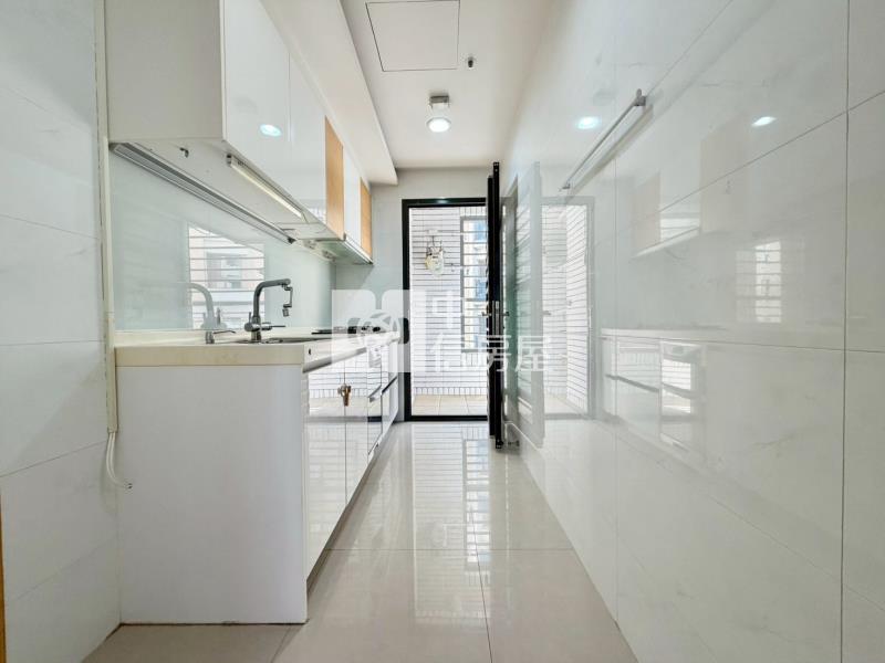 文華硯高樓層大三房平車房屋室內格局與周邊環境