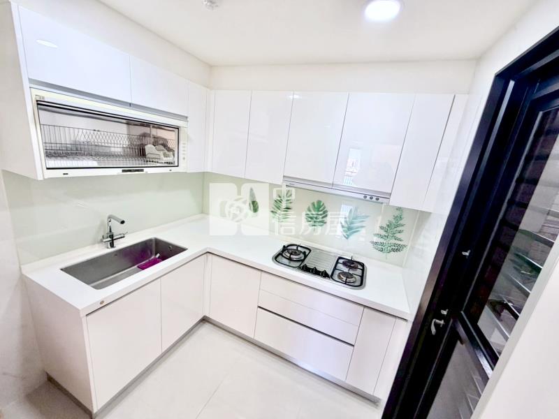 高樓層無限視野三房+平車房屋室內格局與周邊環境