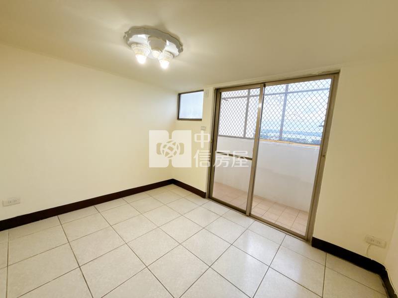 楊梅快速路旁有整理3房房屋室內格局與周邊環境