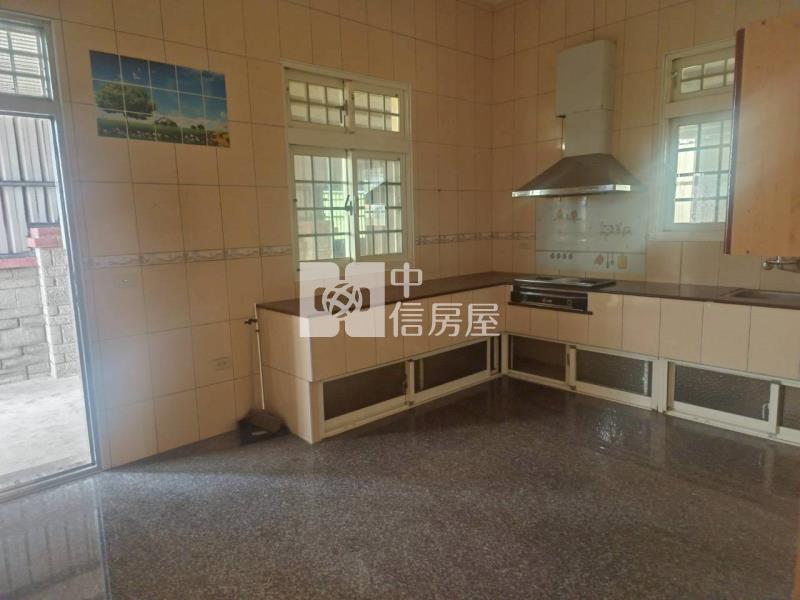 大園臨10米路方正農舍另加756坪農地房屋室內格局與周邊環境