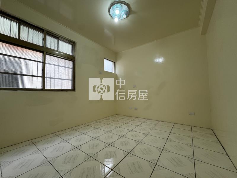 楊梅四房便宜透天+平面車位房屋室內格局與周邊環境