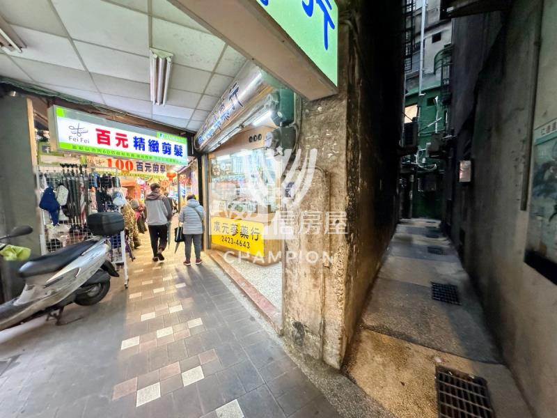 【冠軍】基隆廟口入口金店面房屋室內格局與周邊環境