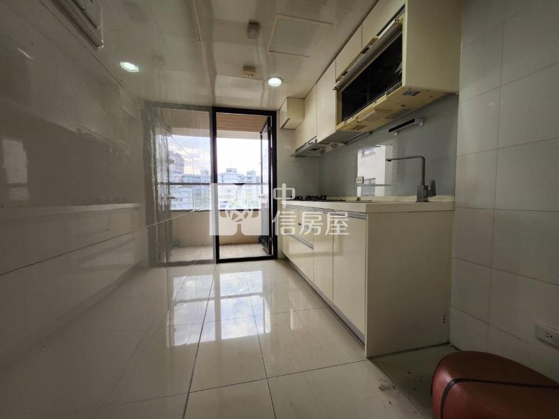 (寓上里安)低於行情~寓上里安三房+雙車美廈房屋室內格局與周邊環境