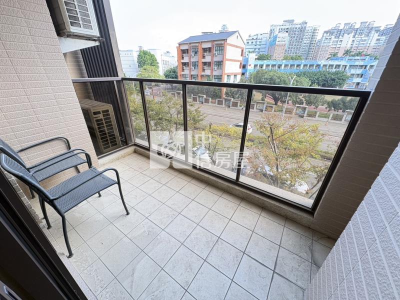 櫻花孩子王面學校三房平車露台戶房屋室內格局與周邊環境