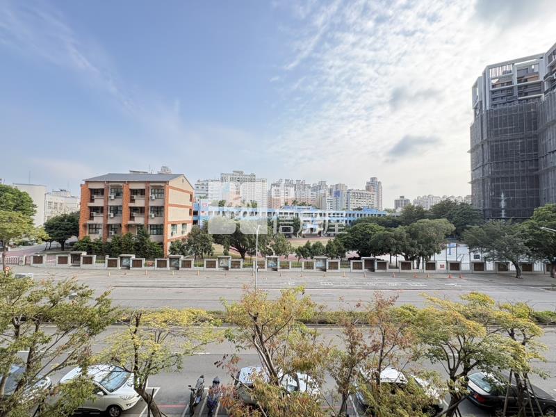 櫻花孩子王面學校三房平車露台戶房屋室內格局與周邊環境