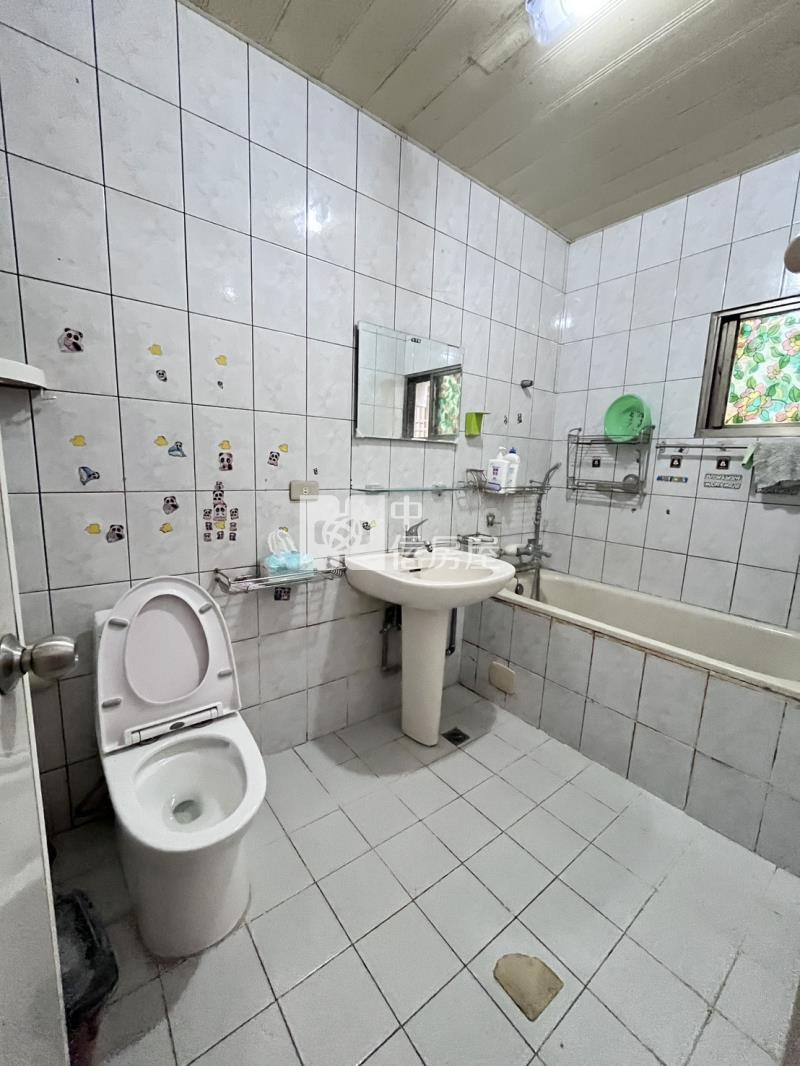 大港國小雙車墅(專)房屋室內格局與周邊環境