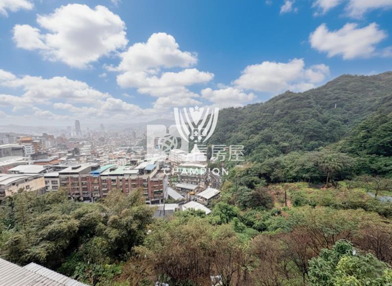 【冠軍】安一路美裝三房低樓層房屋室內格局與周邊環境